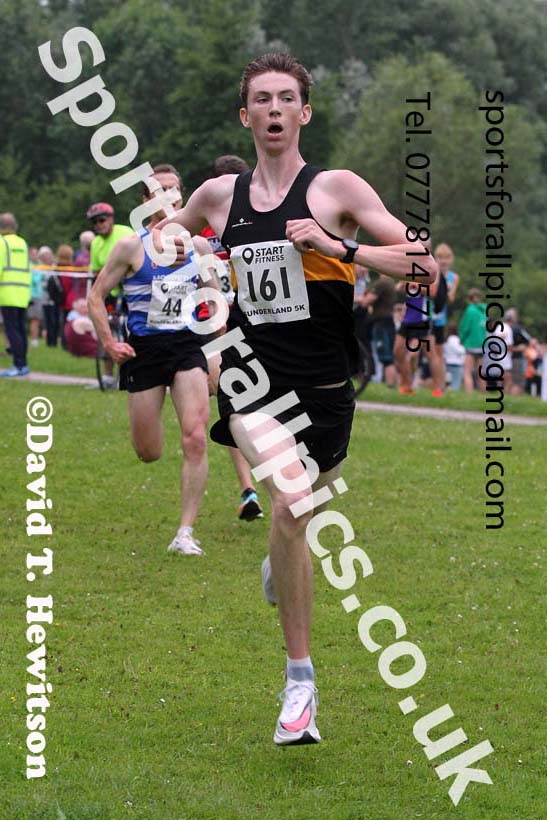 Mens Sunderland 5k (Inc. NE and NCAA Champs), Silksworth, Sunderland, Thursday, July 22nd. Photo: David T. Hewitson/Sports for All Pics